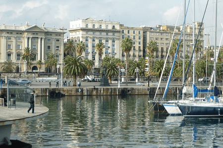 LEYENDA DE LA CIUDAD DE LOS MEDIOCRES